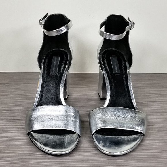 Alexander Wang Abby Silver Metallic Leather Sandals, Womens Size 9 / 39 - Picture 2 of 10